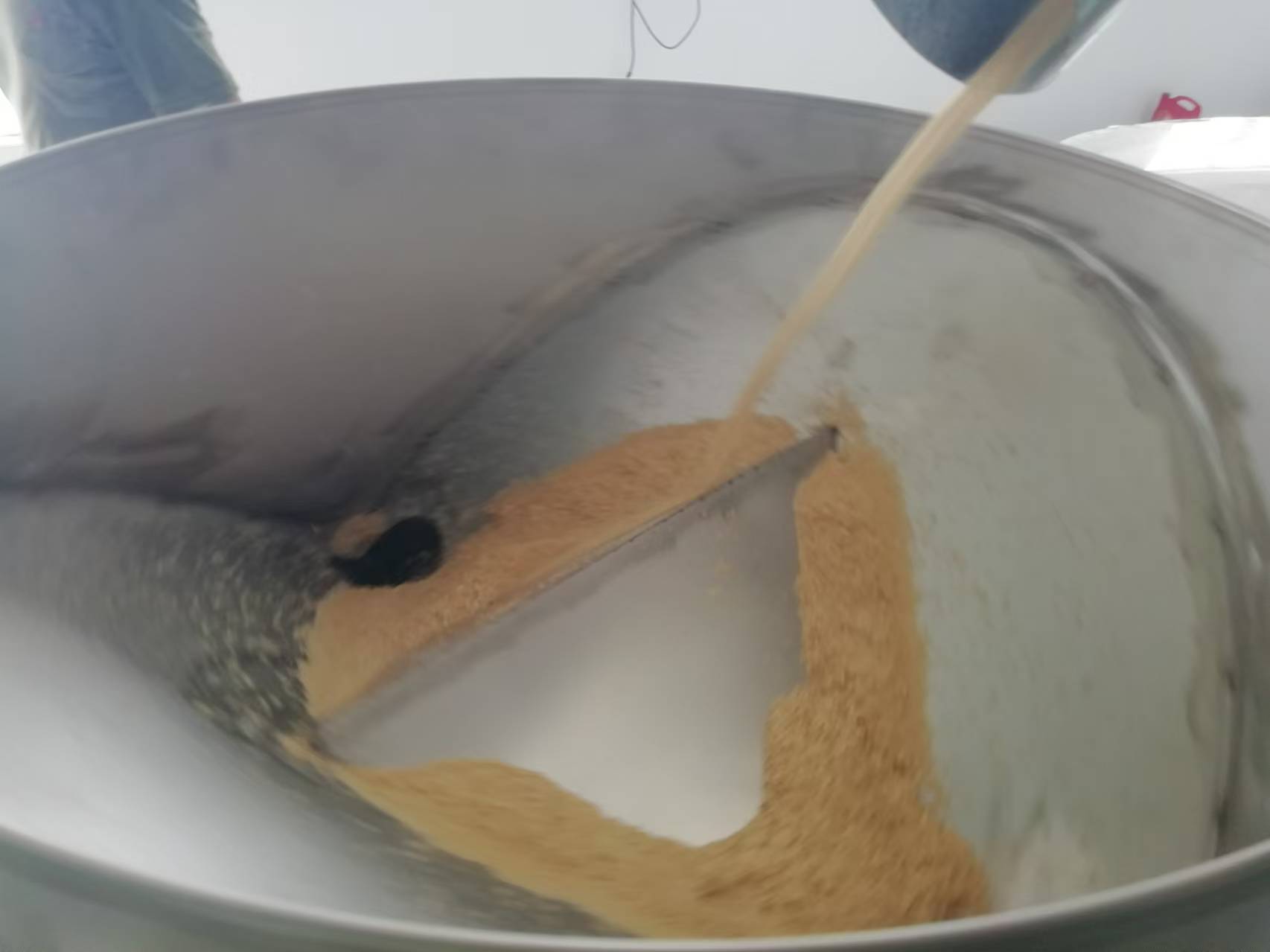 河北省黃驊市石磨面粉機生產(chǎn)線，日處理小麥30噸
